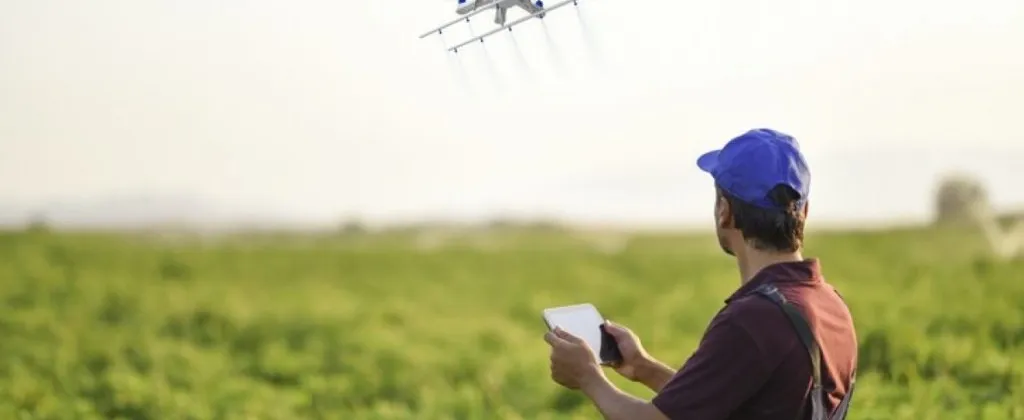 Entendendo o drone pulverizador e suas vantagens para o agricultor